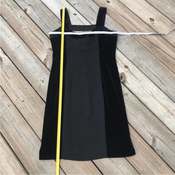 YL by Yair velvet trimmed little black dress size 12 - Picture 8 of 9